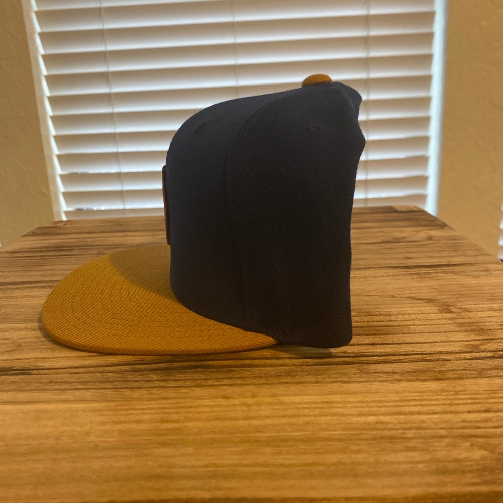 NWOT RVCA Navy SnapBack - Picture 2 of 4